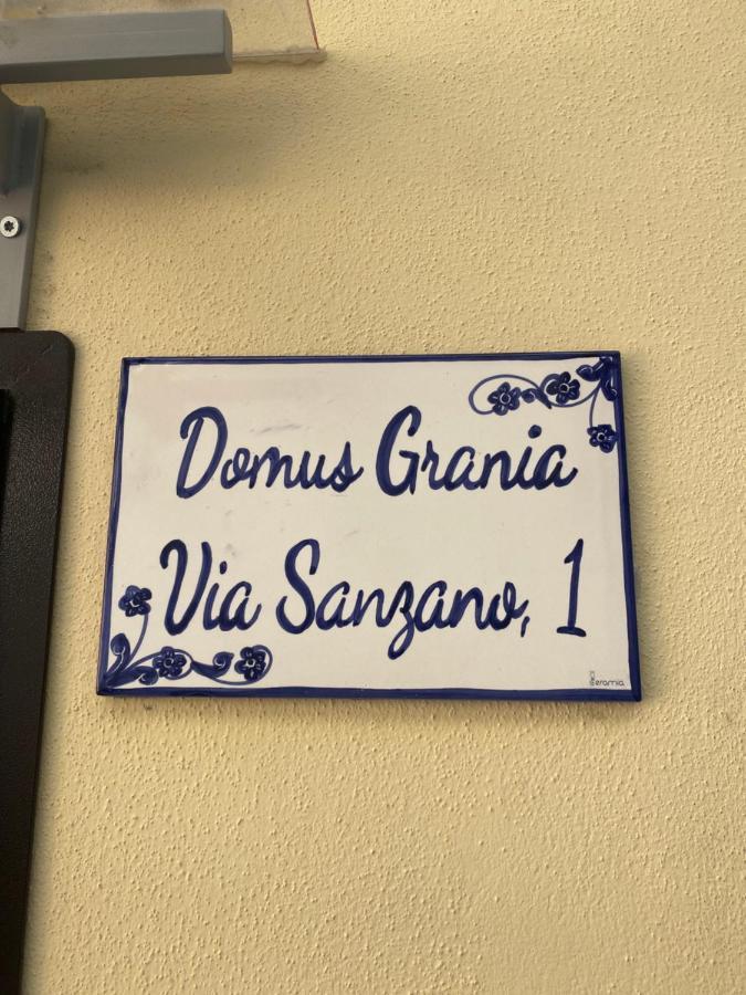 グラニャーノDomus Graniaアパートメント エクステリア 写真